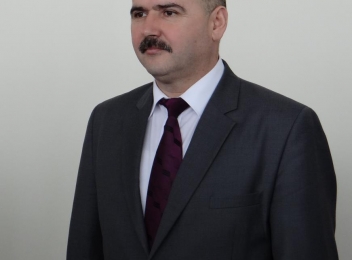 “Capusa” Ilie Birzu si-a facut majoratul in Consiliul Local