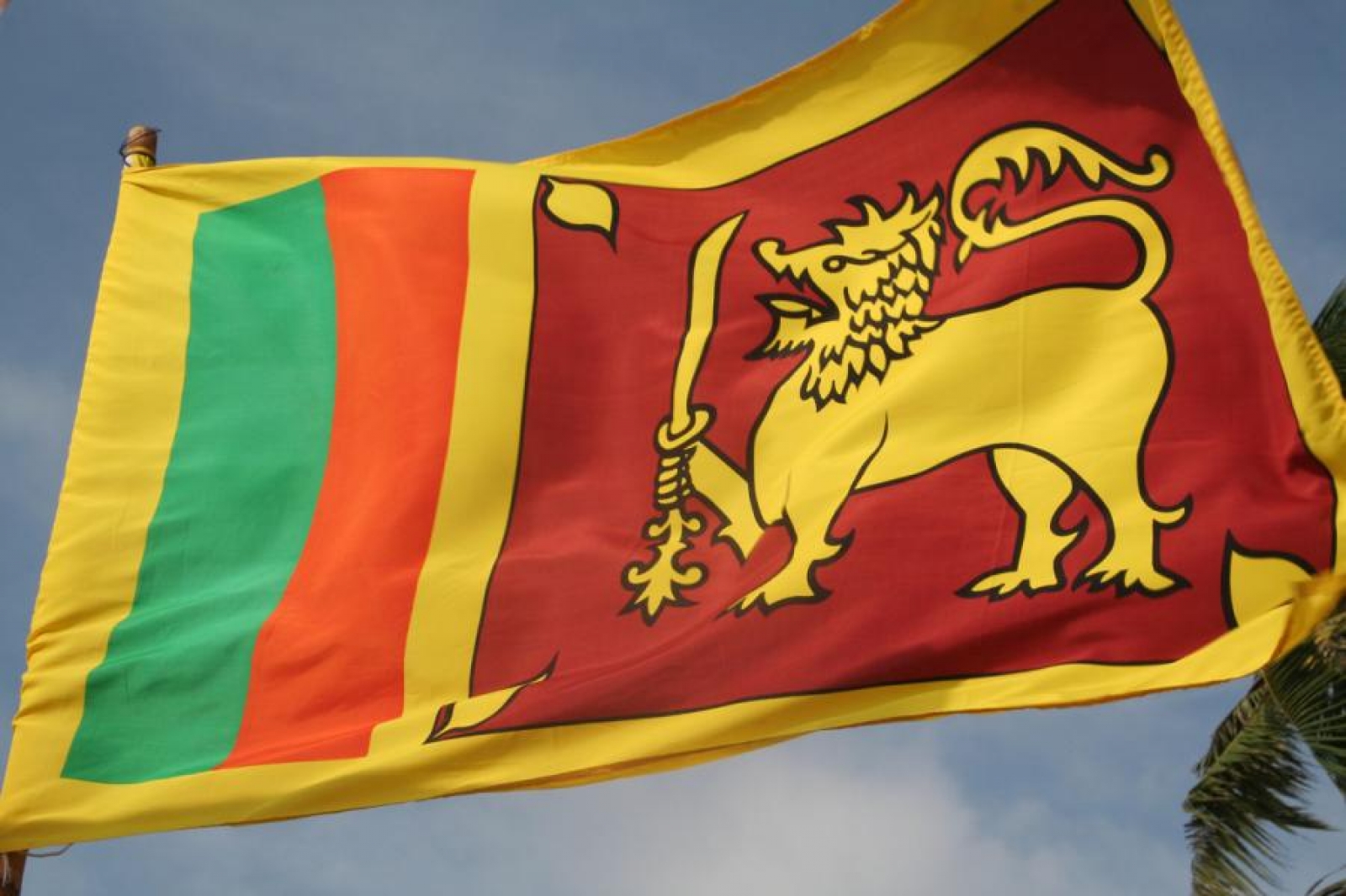Иран шри ланка. Флаг Шри Ланки. Флаг флаг Шри Ланки. Флаг Шри Ланка 100х100.