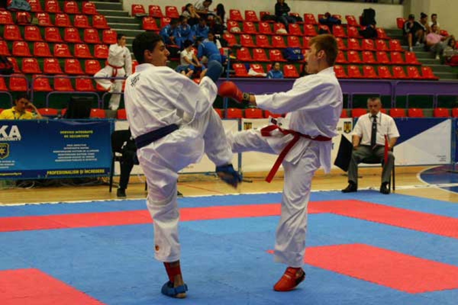 Deformation Wrinkles tread Rezultatele finale ale Campionatului National de Karate pentru cadeti,  juniori si tineret! | Romania Mama | Stiri | Administratie Publica |  Anunturi | Joburi | Turism | Sport | Lifestyle | Divertisment