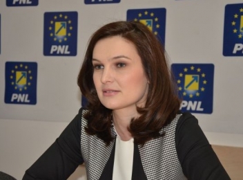 „Marionetele din Guvernul României trebuie să-și dea demisia”