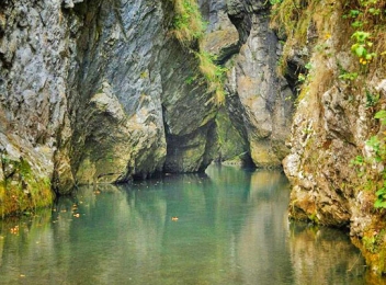 Peștera Topolnița - peștera interzisă