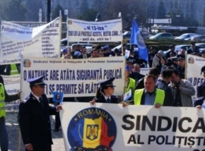Polițiștii continuă protestele și amenință cu blocarea mai multor activități