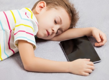 La ce riscuri este expus copilul care nu doarme suficient