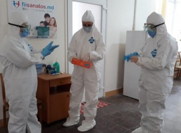 12 primării din Buzău au donat echipamente de protecție unităților medicale