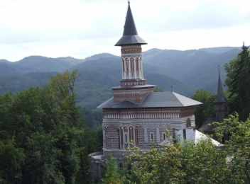 Povestea Mănăstirii Sfânta Ana-Rohia din Țara Lăpușului