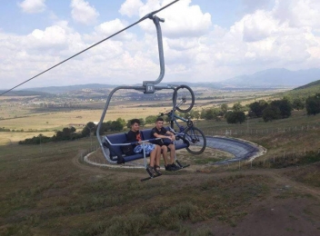 Două noi trasee de biking inaugurate în zona pârtiei Cocoș