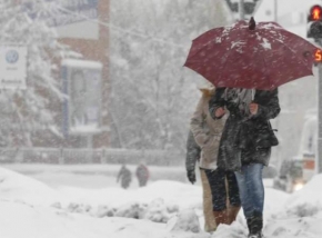 ANM: Alertă de ninsori viscolite în unele zone ale țării