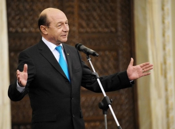 Traian Băsescu: Ponta, câți bani ai luat ca să semnezi Roșia Montană?