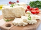 Brânza de oaie: proprietăți și beneficii pentru organism