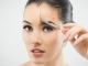 Greșeli de make-up care pot agrava acneea