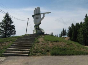 Monumentul Drumului sau Palma din Ciumârna - primul monument al drumarilor din România