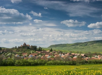 Colinele Transilvaniei, noua destinație ecoturistică certificată de autorități