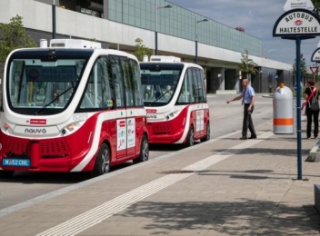 Primăria Cluj-Napoca vrea să introducă în oraș, în cel mult doi ani, autobuze fără șofer
