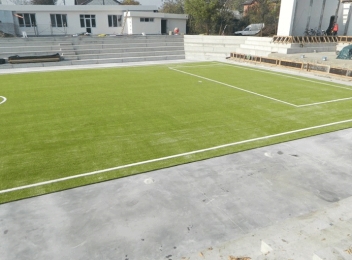 Trei școli din Craiova vor beneficia de baze sportive 