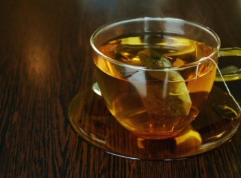 Beneficii ale ceaiului verde pentru piele și păr
