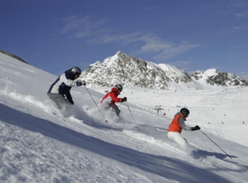 Top 4 – Partii de Ski din Romania