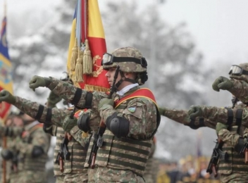Ciucă spune de ce armata NU va fi obligatorie în România, în următorii doi ani
