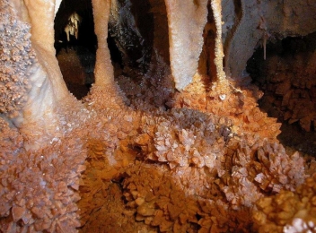 Peștera Cloșani ar putea fi deschisă publicului